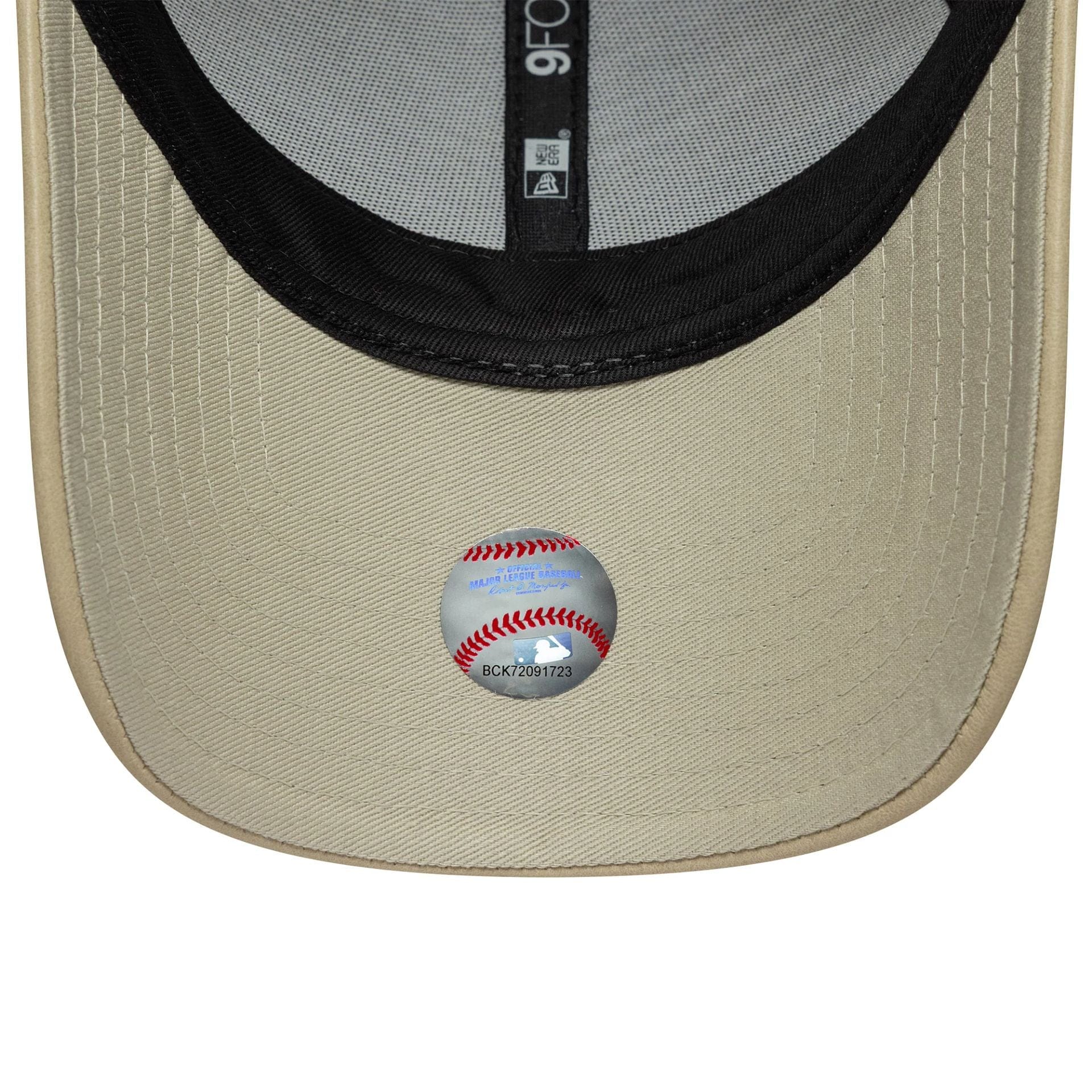 New York Yankees Womens MLB PU Light Beige 9FORTY Cap - Image 5