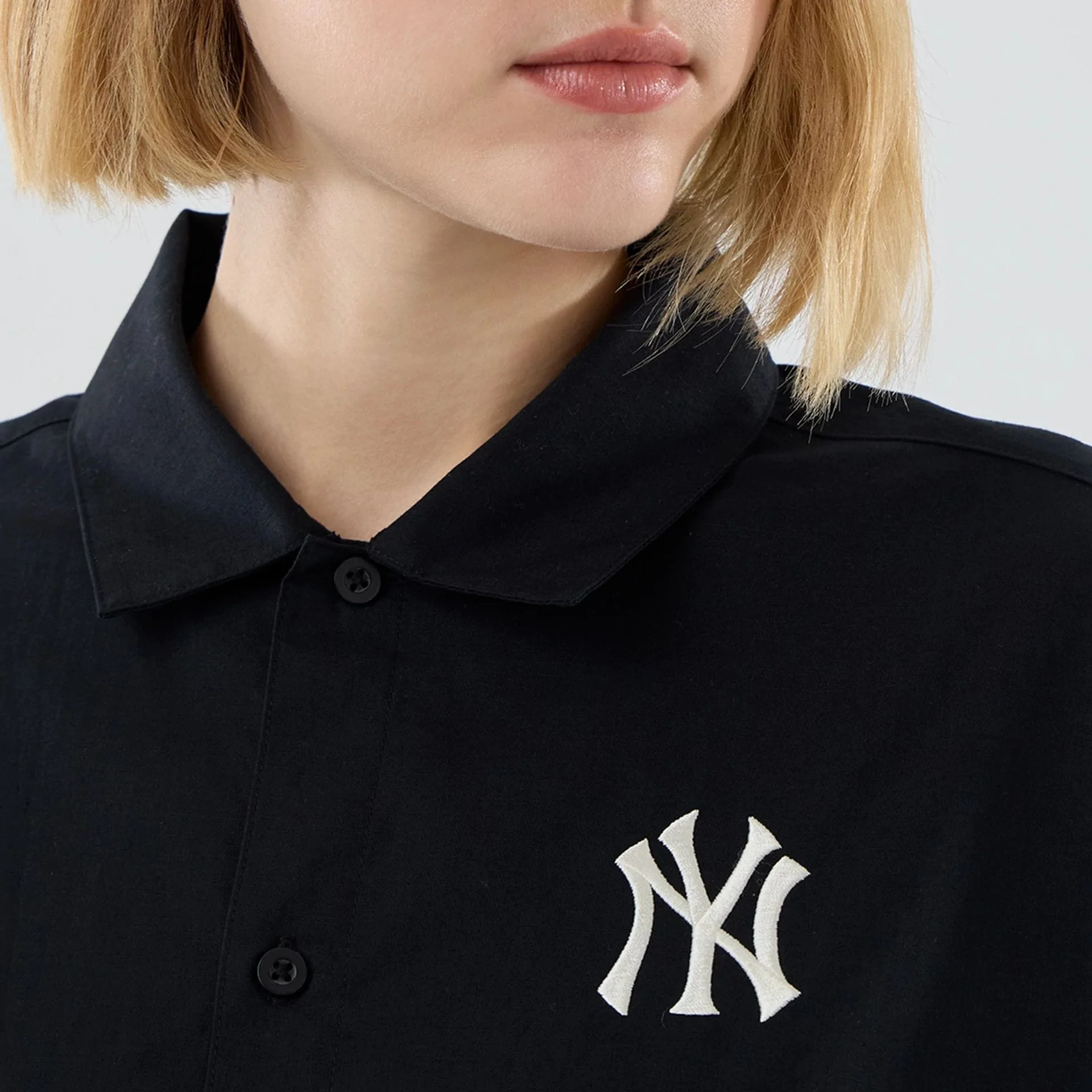 New York Yankees Womens MLB Shirt Black Long Sleeve Shirt - Image 4