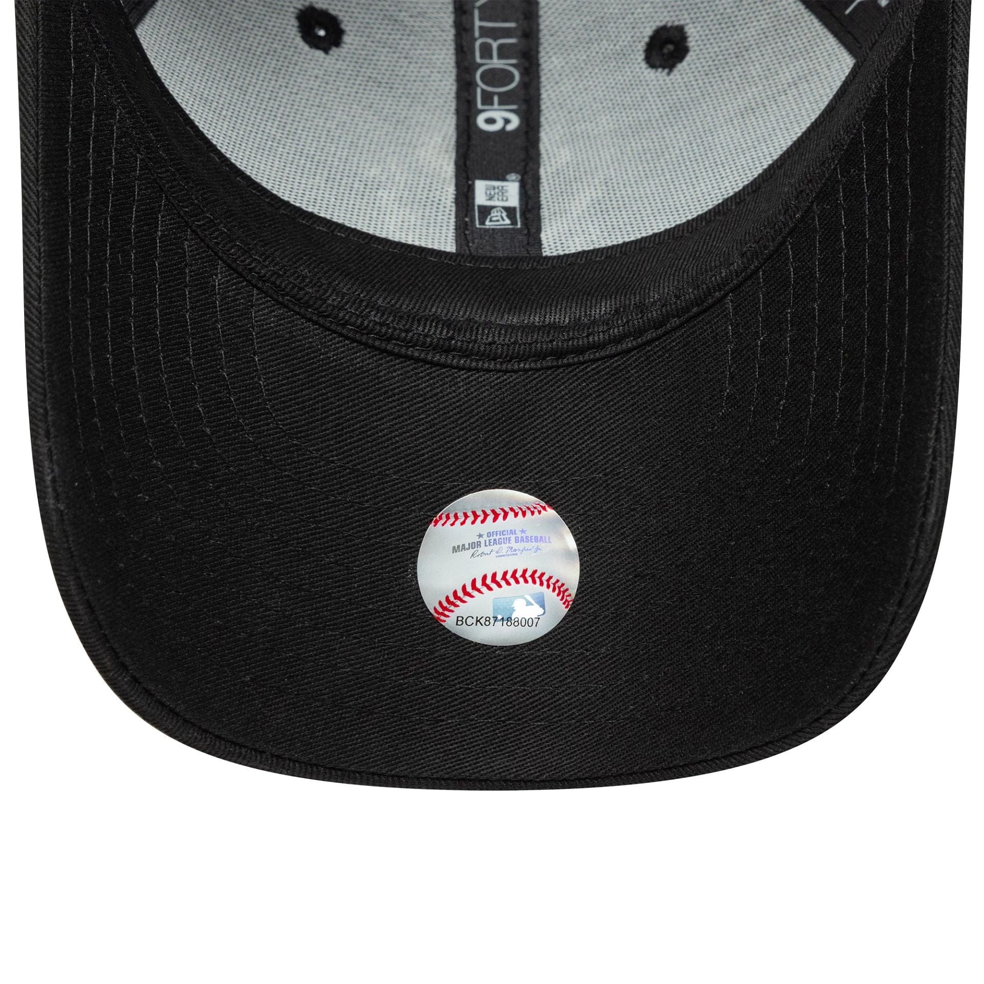 New York Yankees Youth MLB Animal Infill Black 9FORTY Cap - Image 5