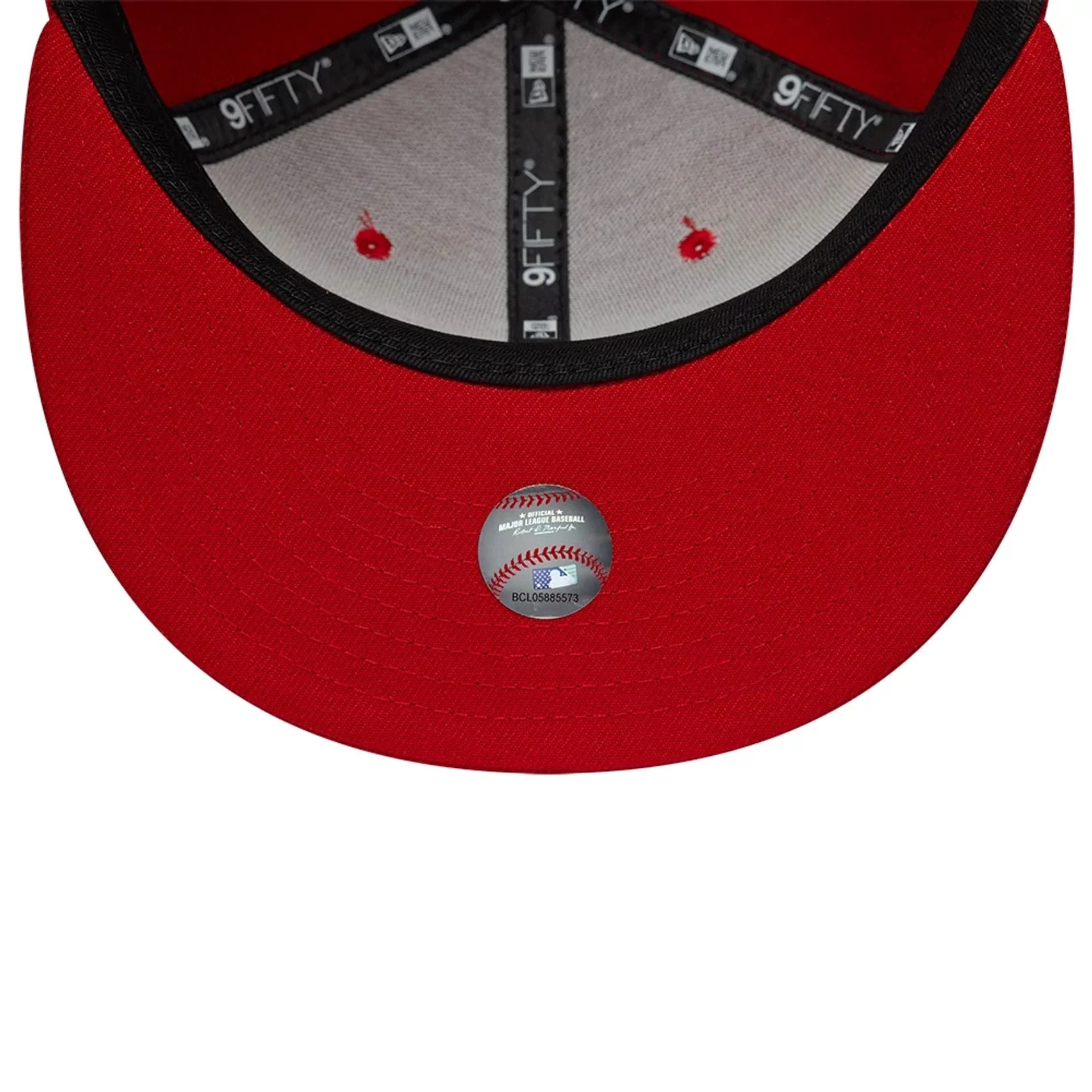 Philadelphia Phillies MLB Upside Down Red 9FIFTY Snapback Cap - Image 7
