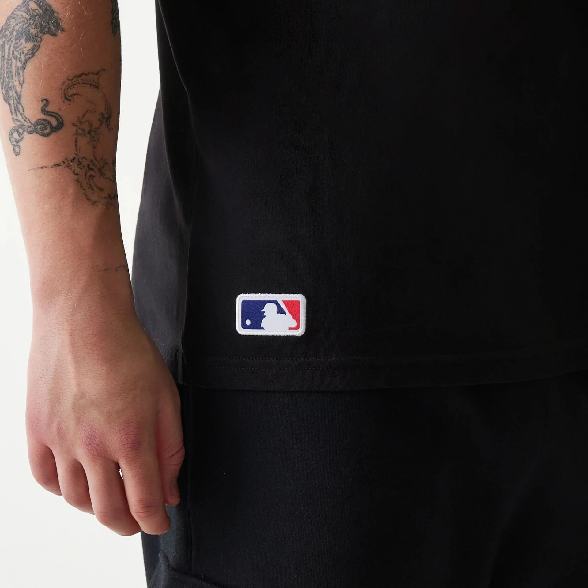 Pittsburgh Pirates MLB Regular Black T-Shirt - Image 4