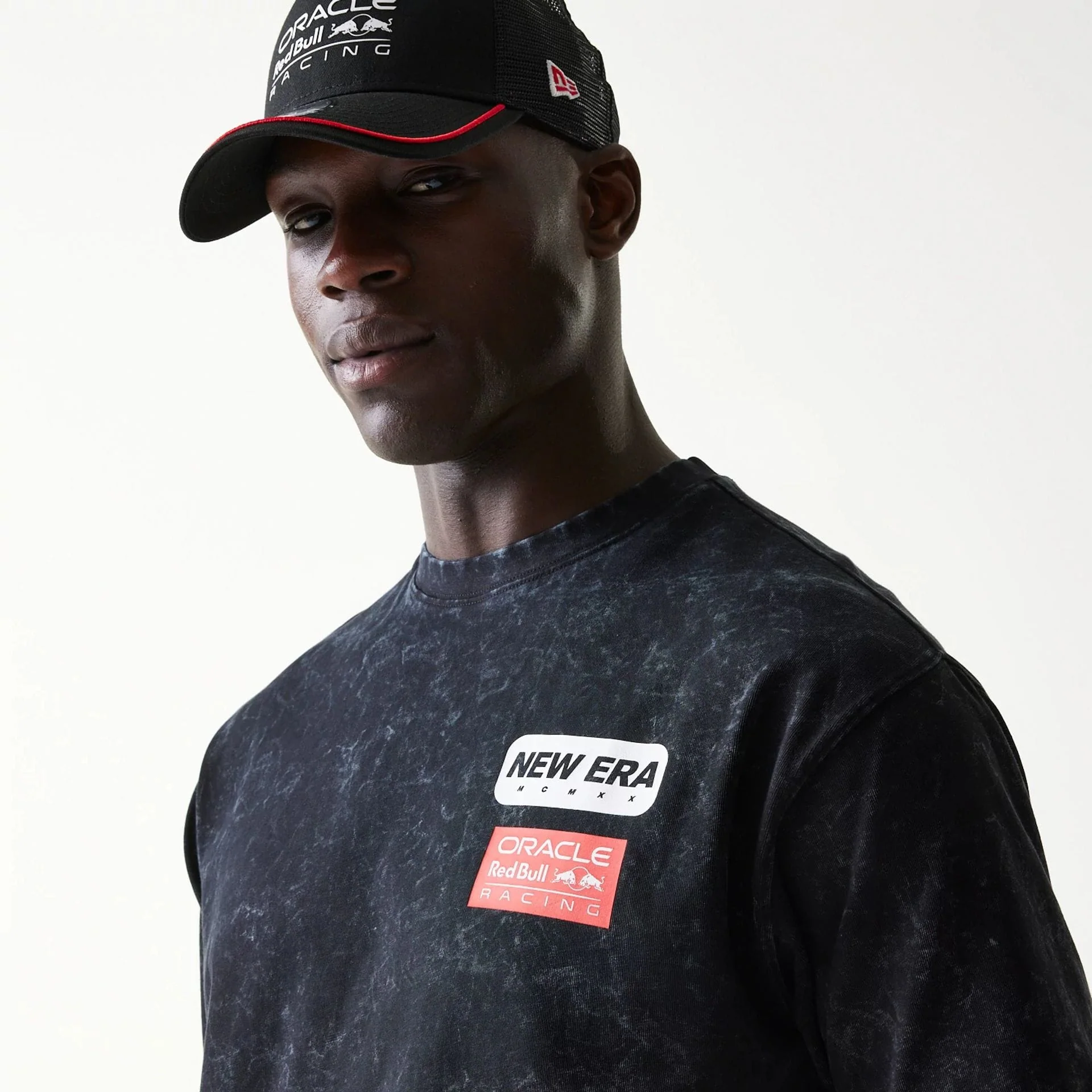 Red Bull Racing Linear Graphic Black Oversized T-Shirt - Image 4