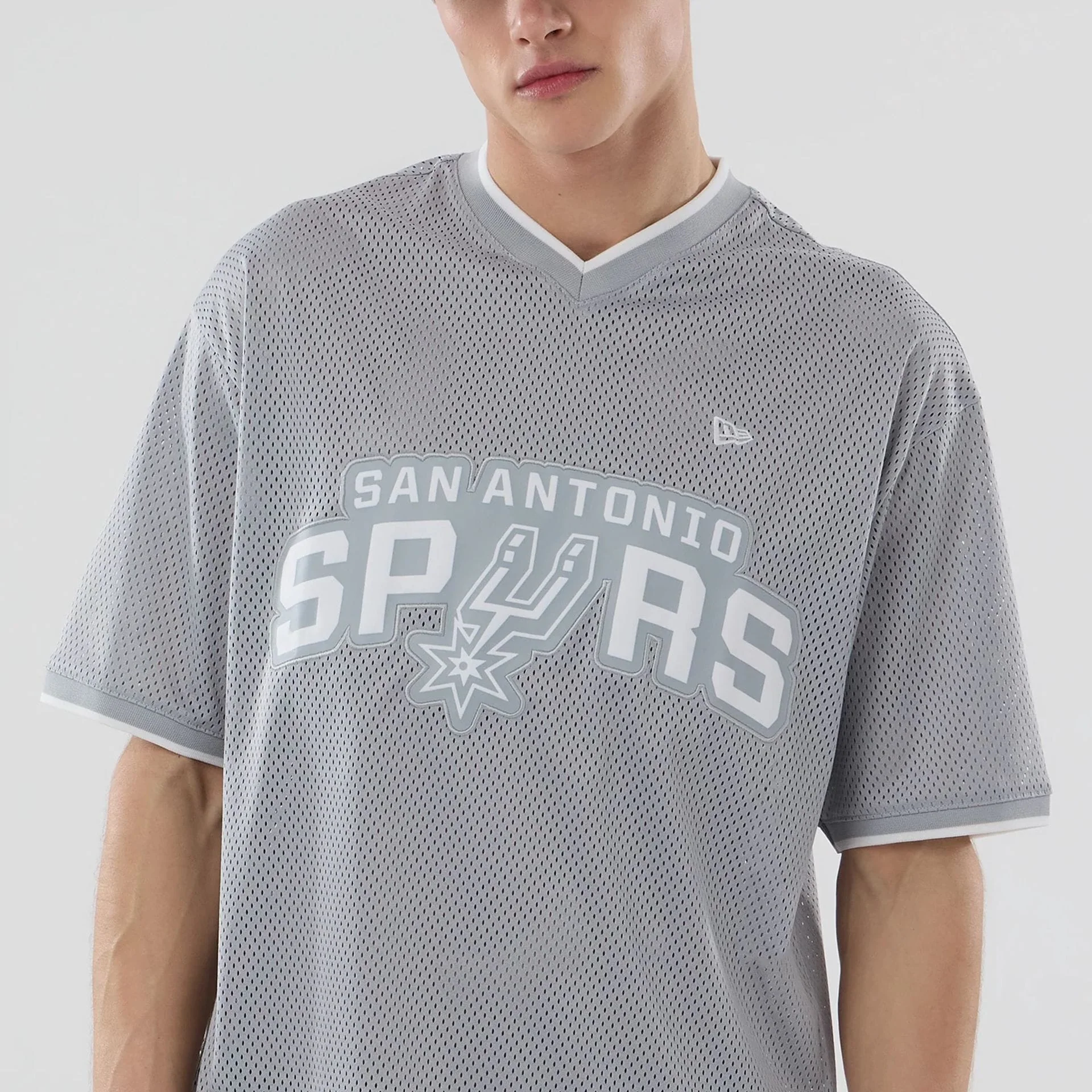 San Antonio Spurs NBA Mesh Grey Oversized T-Shirt - Image 5
