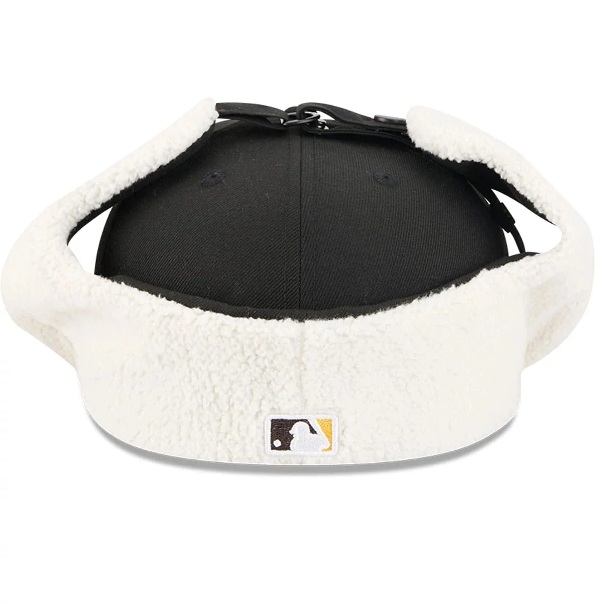 San Diego Padres MLB Classic Black Dogear 59FIFTY Fitted Cap - Image 3