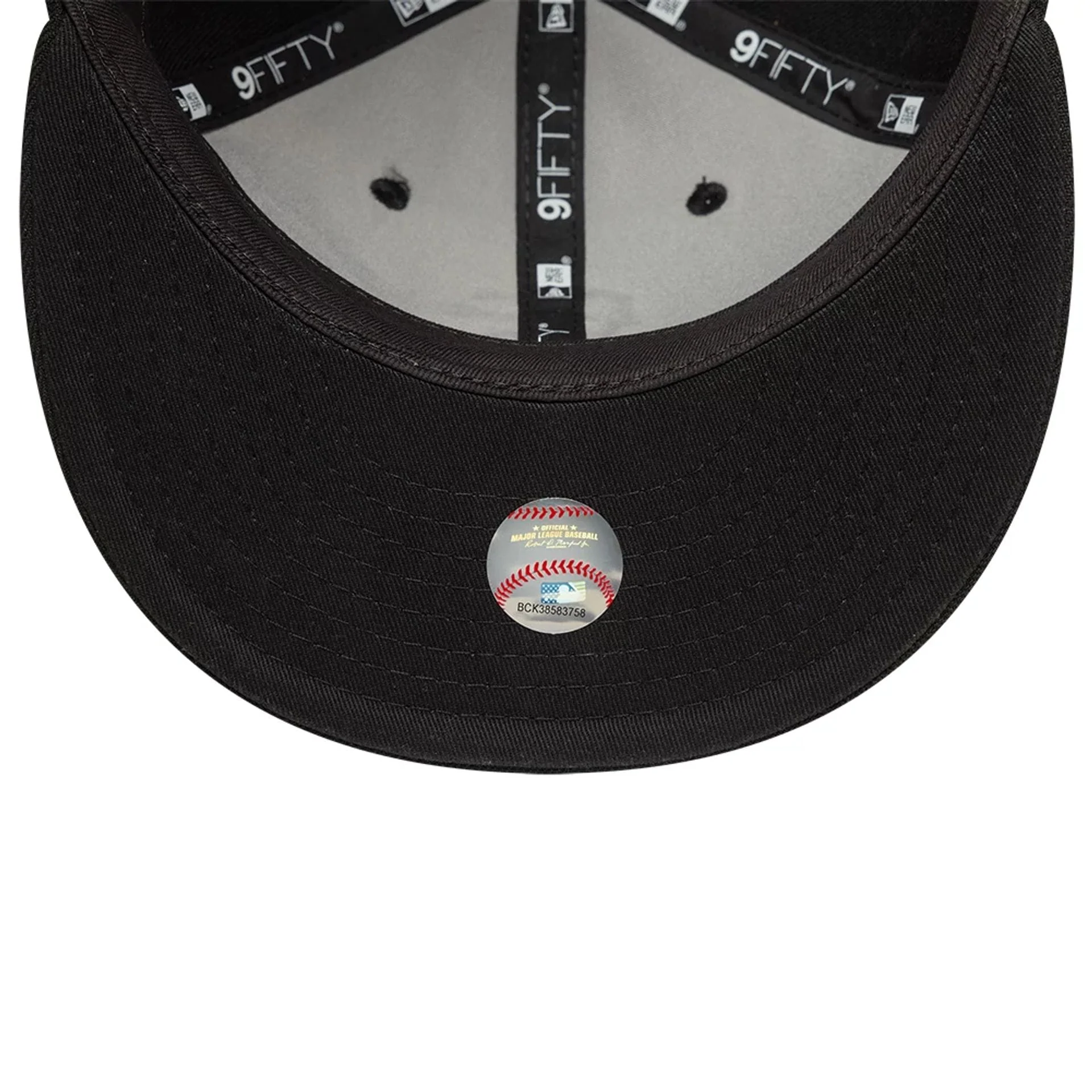 San Francisco Giants MLB X Saint Mxxxxxx Black Retro Crown 9FIFTY Snapback Adjustable Cap - Image 7