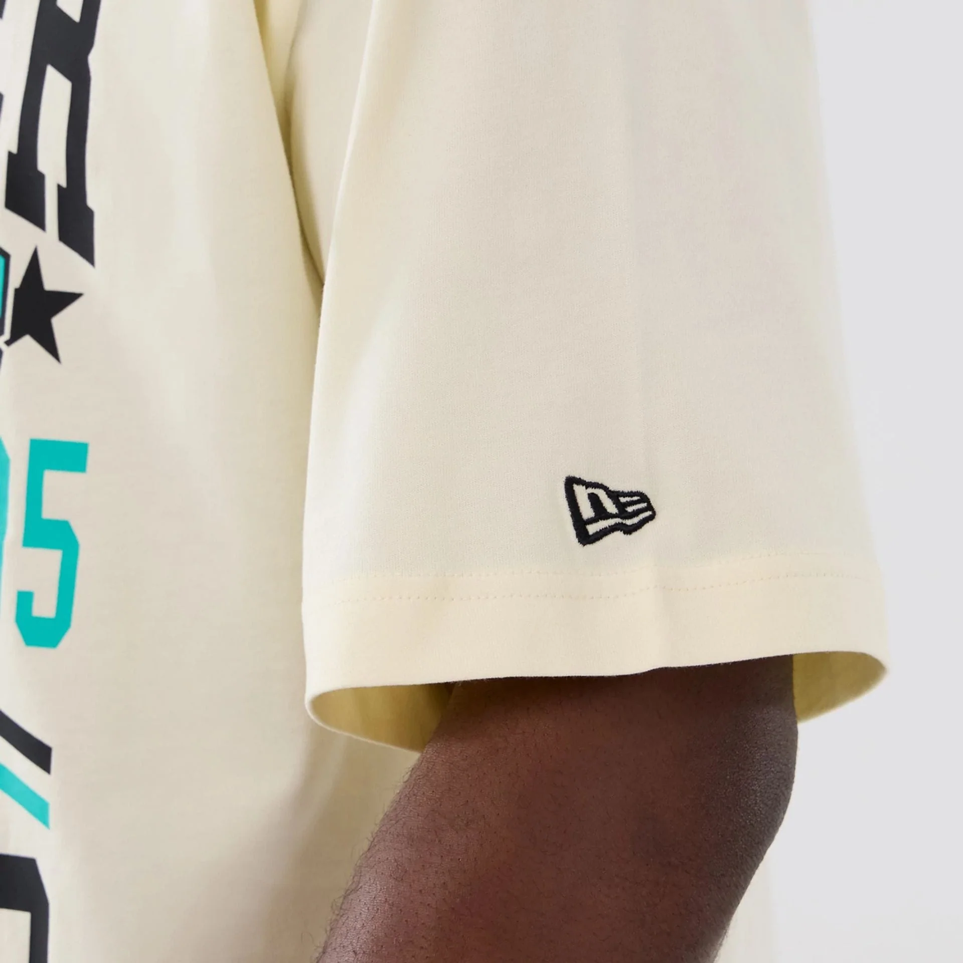 Vancouver Grizzlies NBA Hardwood Classic Cream T-Shirt - Image 4