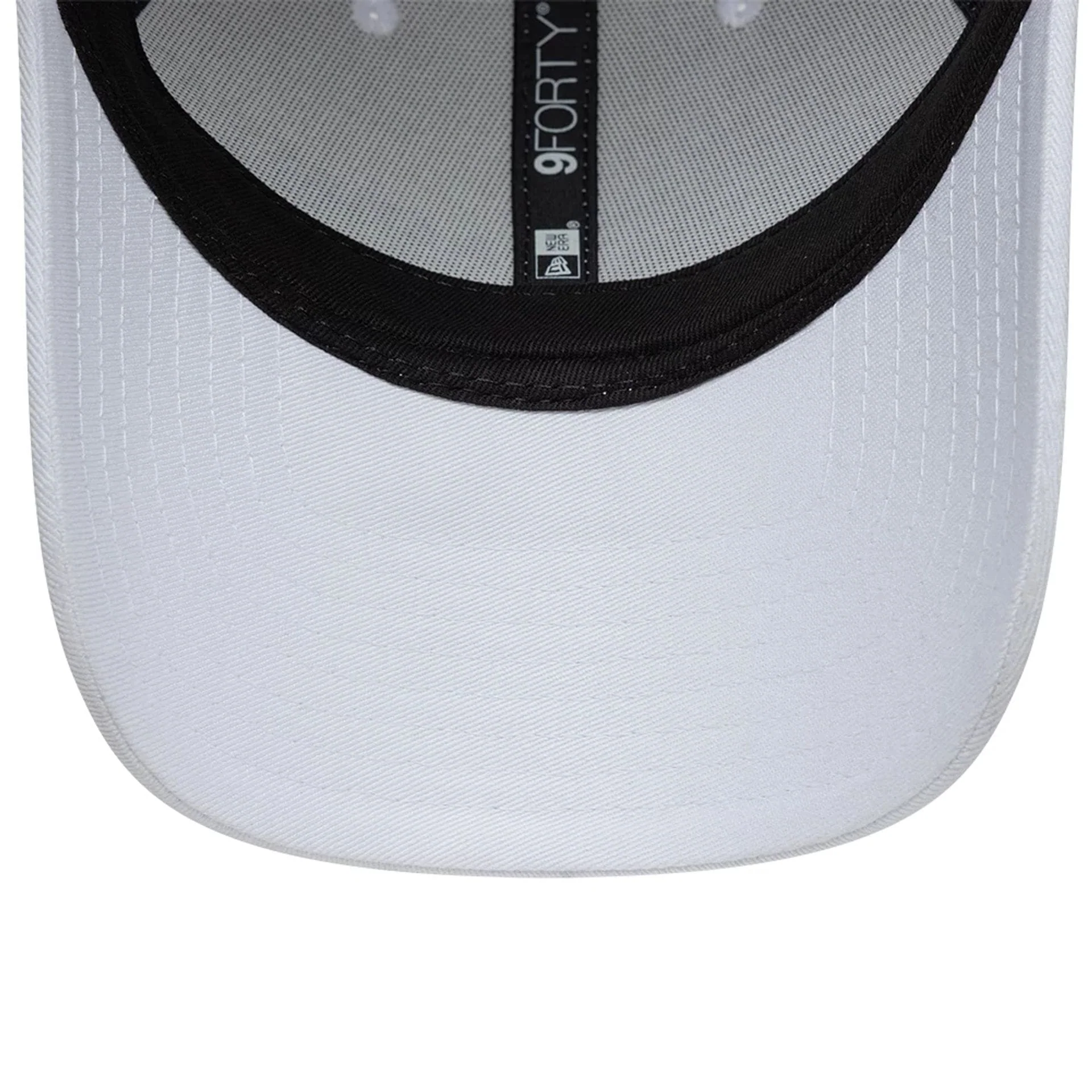 Williams Essential White 9FORTY Adjustable Cap - Image 5
