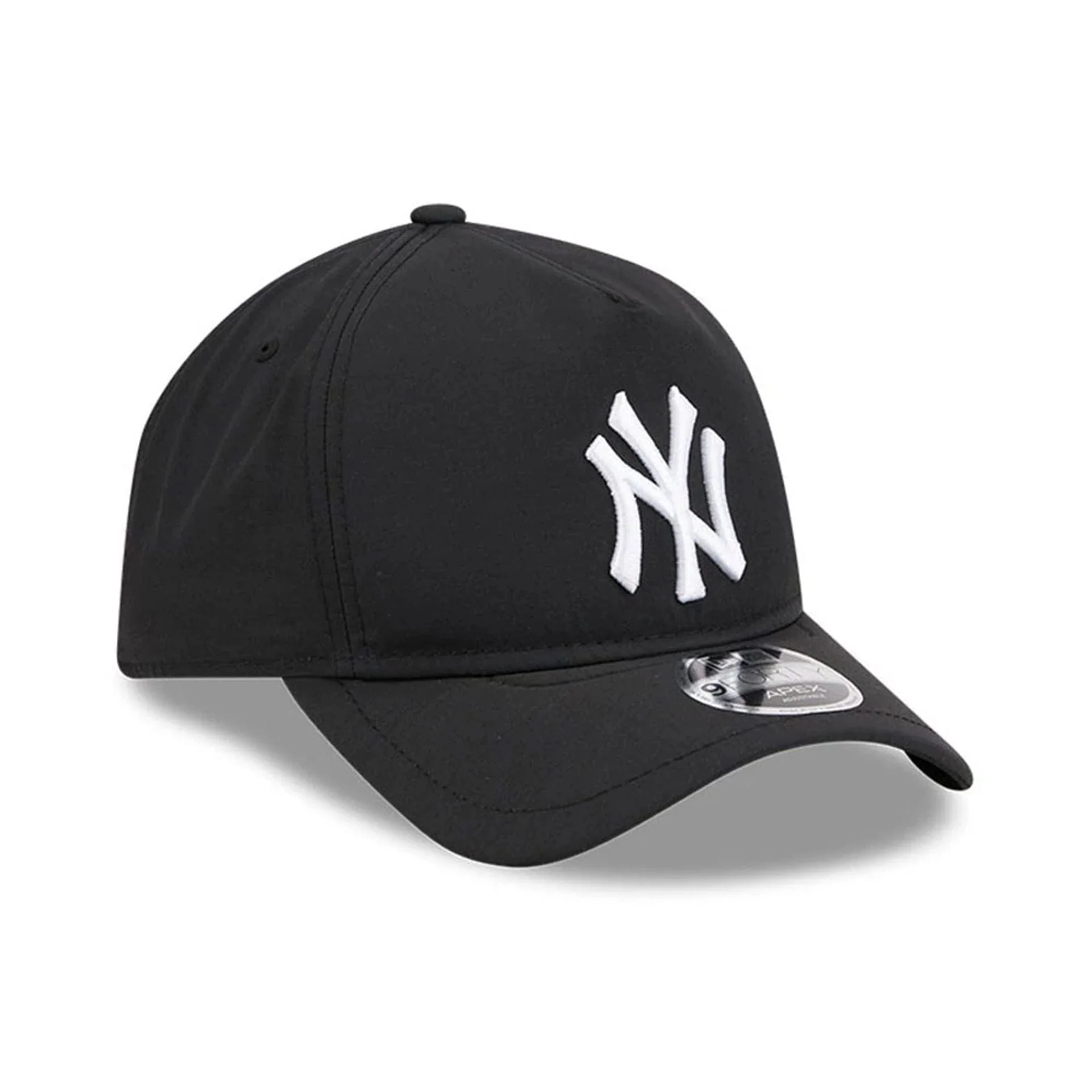 Yankees MLB Quickstrike Black 9FORTY Apex Adjustable Cap - Image 3