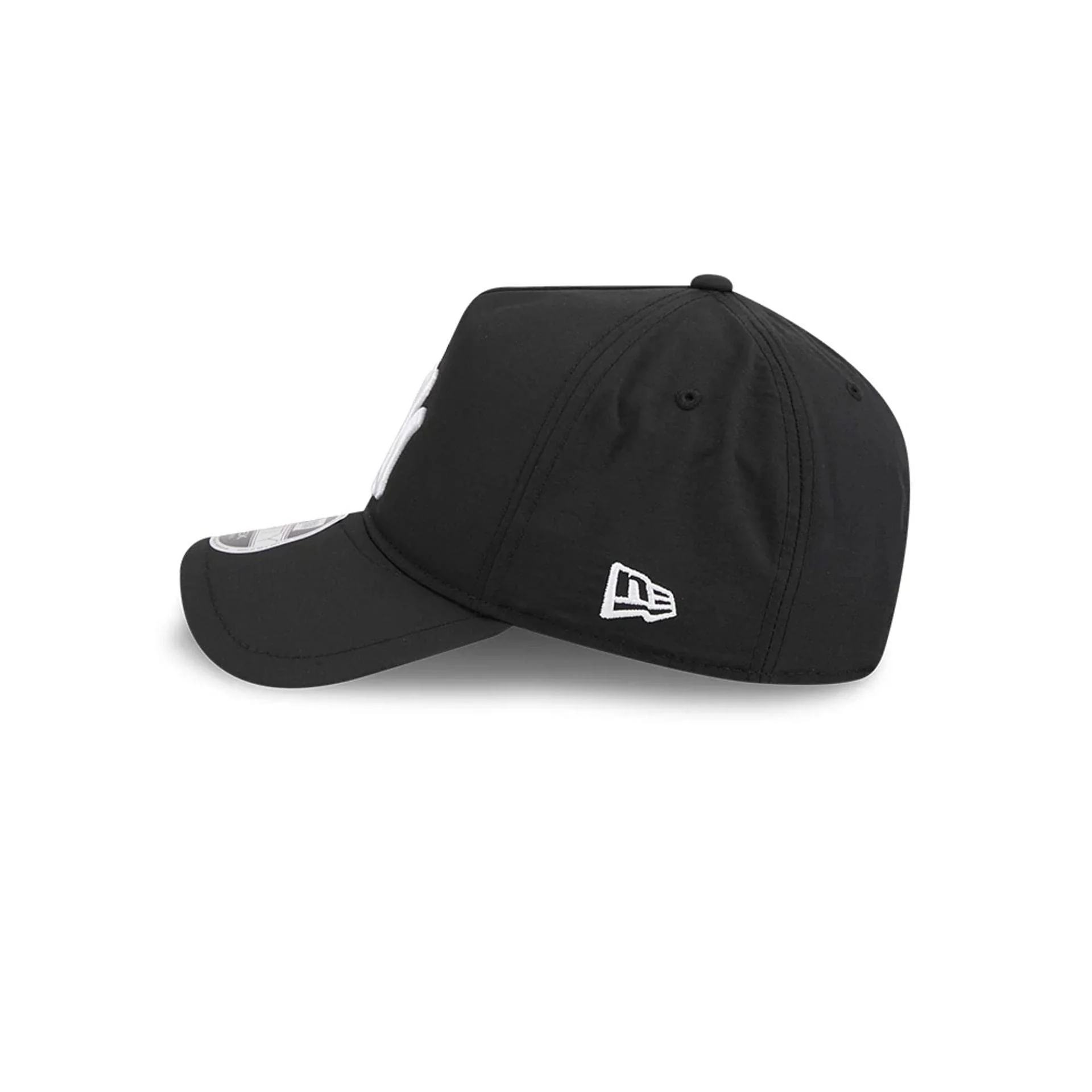 Yankees MLB Quickstrike Black 9FORTY Apex Adjustable Cap - Image 5