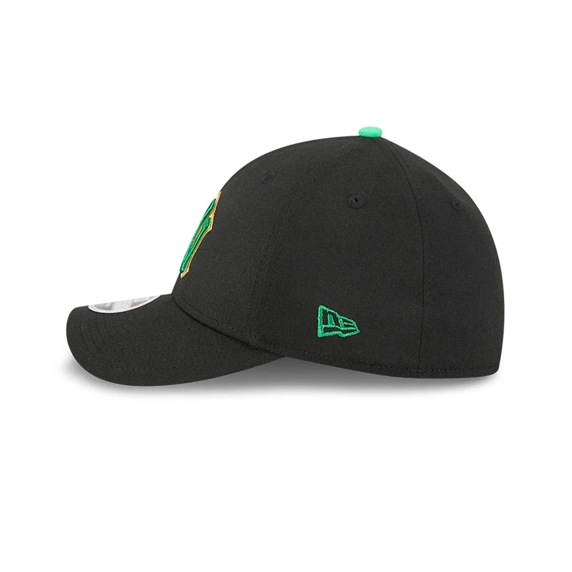 Yankees MLB Saint Patrick's Day Black 39THIRTY M-Crown A-Frame Stretch Fit Cap - Image 5